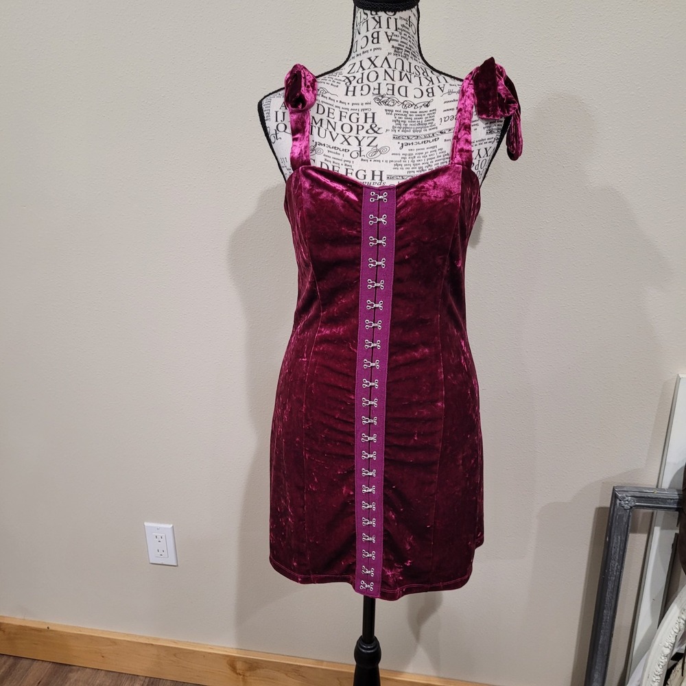 Forever 21 Magenta Velvet knit mini body con Dress Women SZ M whimsy Goth‎ club